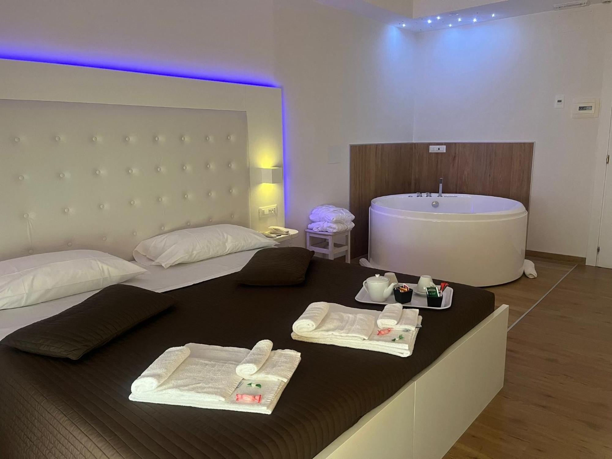 Boutique Hotel E Spa Citta Bianca Пескара Екстериор снимка